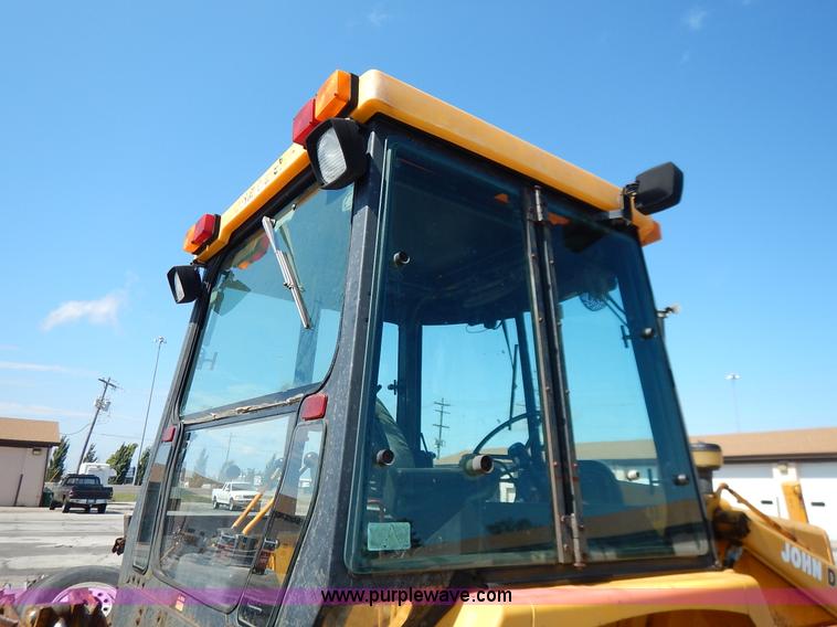 image for item J6422 1987 John Deere 310C backhoe