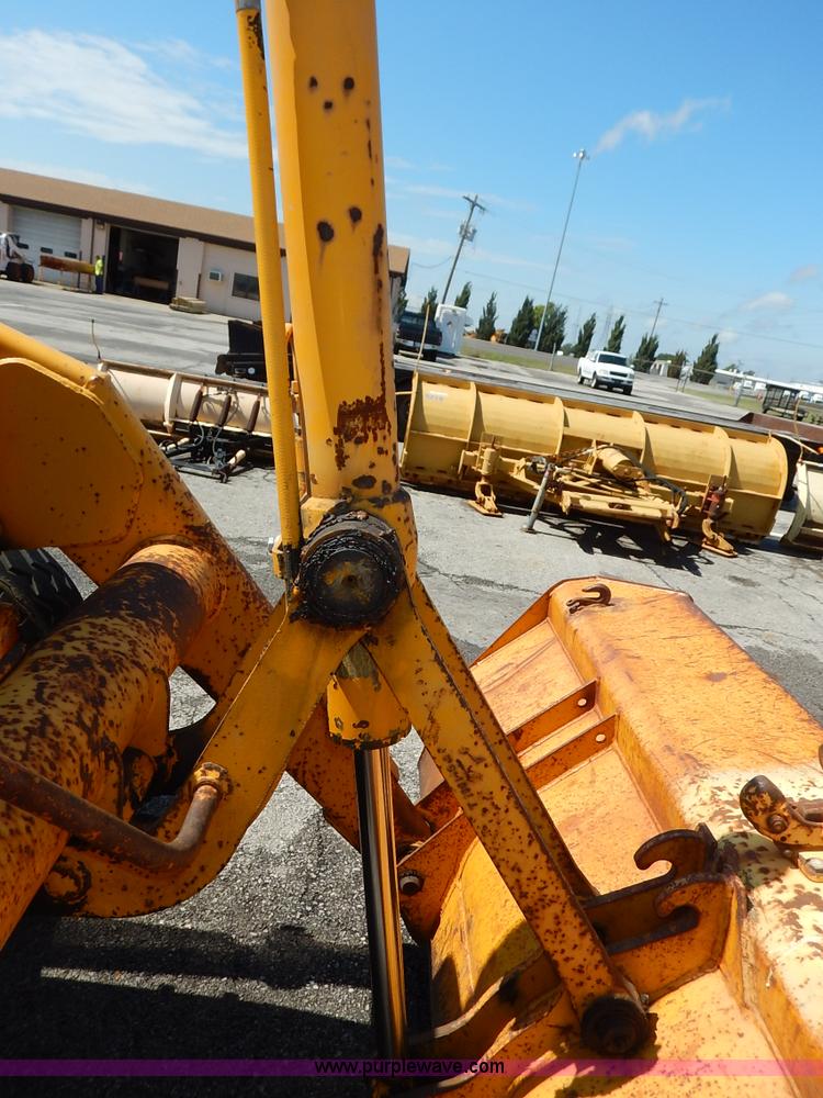 image for item J6422 1987 John Deere 310C backhoe