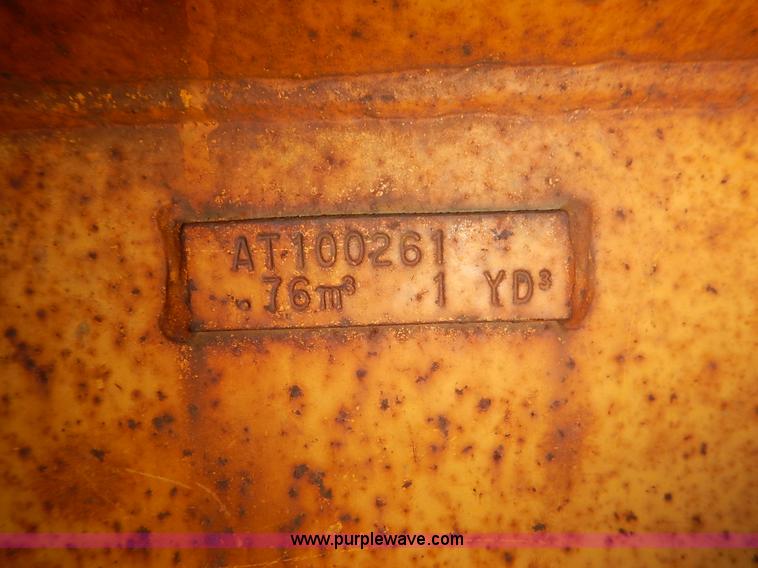 image for item J6422 1987 John Deere 310C backhoe