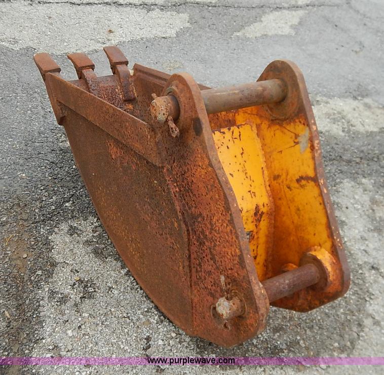 image for item J6422 1987 John Deere 310C backhoe