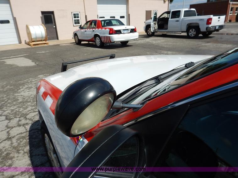 image for item J6423 2011 Ford Crown Victoria Police Interceptor