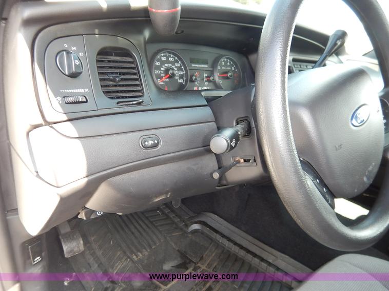 image for item J6423 2011 Ford Crown Victoria Police Interceptor