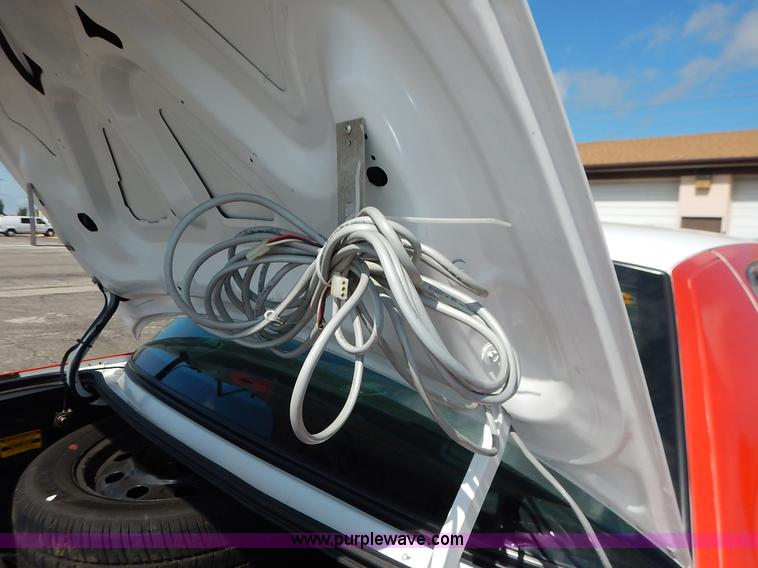 image for item J6423 2011 Ford Crown Victoria Police Interceptor