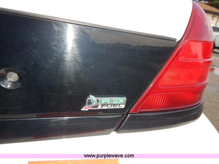 image for item J6423 2011 Ford Crown Victoria Police Interceptor