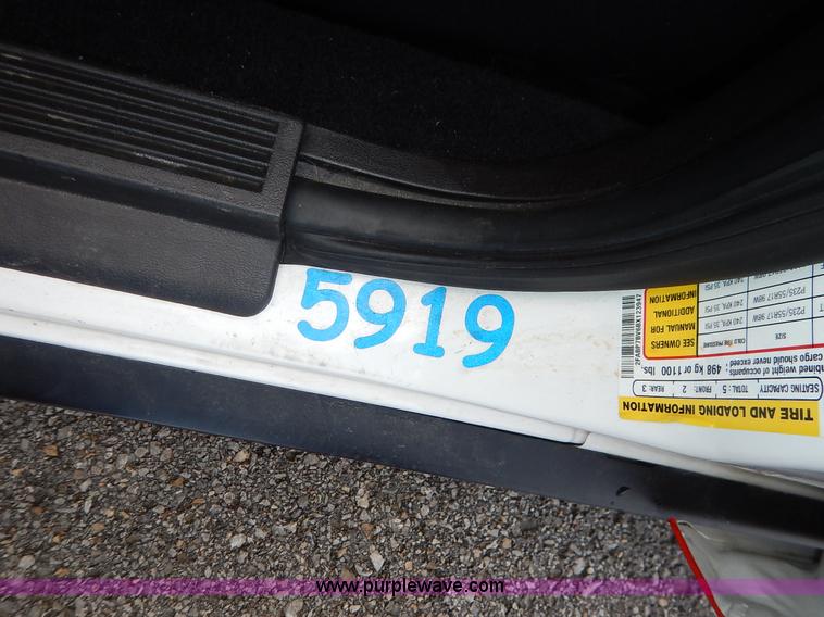 image for item J6423 2011 Ford Crown Victoria Police Interceptor