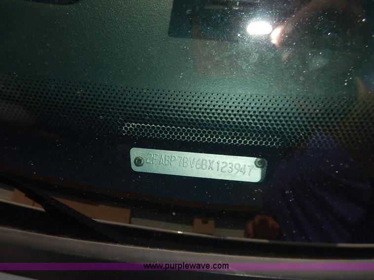 image for item J6423 2011 Ford Crown Victoria Police Interceptor