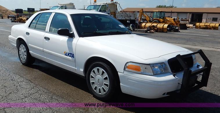 image for item J6424 2010 Ford Crown Victoria Police Interceptor