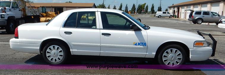 image for item J6424 2010 Ford Crown Victoria Police Interceptor