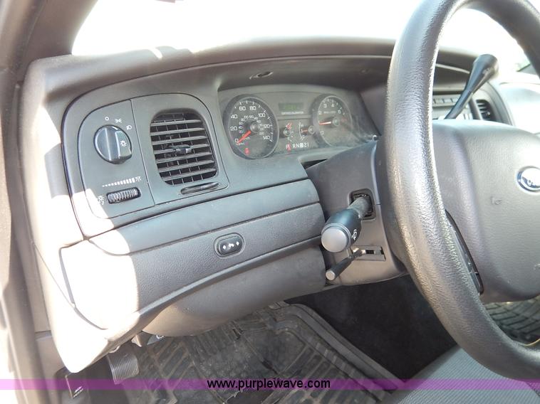 image for item J6424 2010 Ford Crown Victoria Police Interceptor