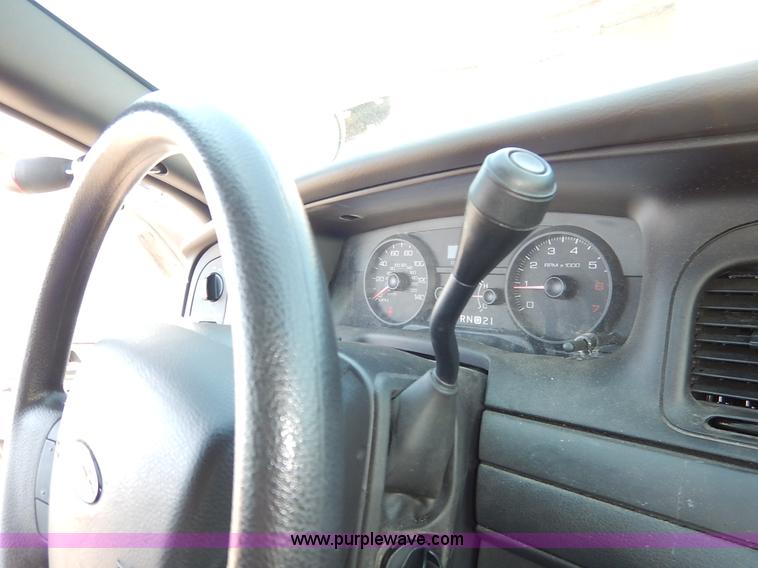 image for item J6424 2010 Ford Crown Victoria Police Interceptor