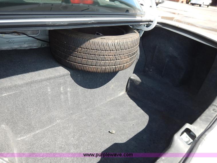 image for item J6424 2010 Ford Crown Victoria Police Interceptor