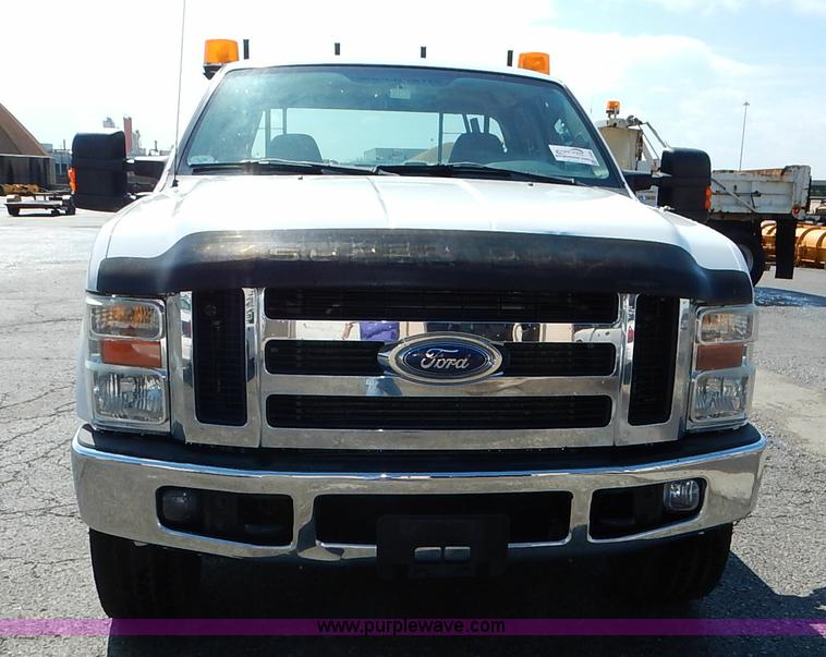 image for item J6425 2008 Ford F250 Super Duty XLT SuperCab utility truck