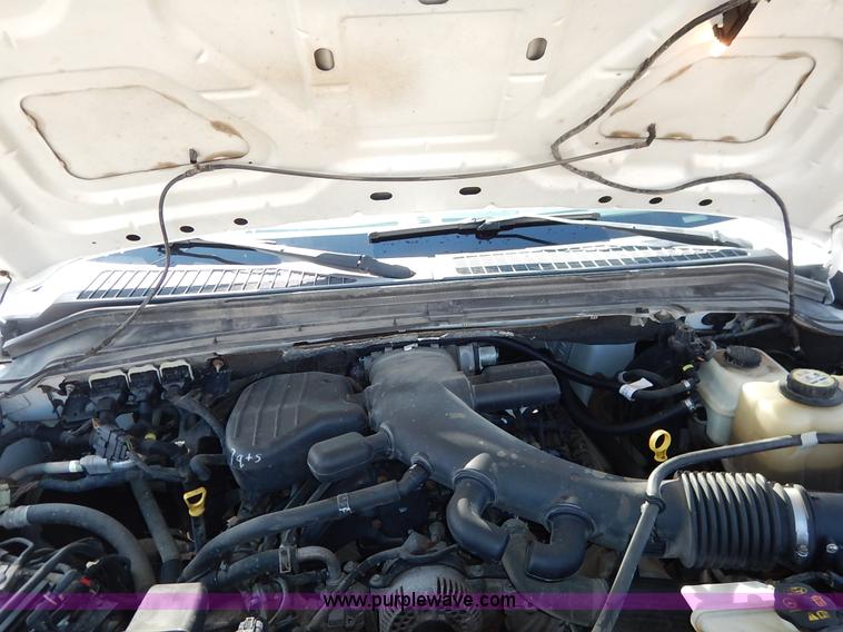 image for item J6425 2008 Ford F250 Super Duty XLT SuperCab utility truck