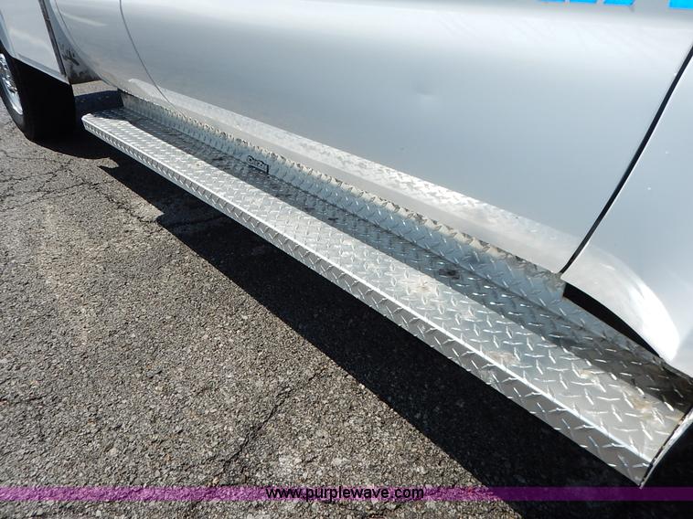 image for item J6425 2008 Ford F250 Super Duty XLT SuperCab utility truck