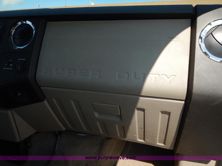 image for item J6425 2008 Ford F250 Super Duty XLT SuperCab utility truck