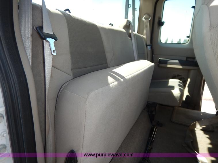 image for item J6425 2008 Ford F250 Super Duty XLT SuperCab utility truck
