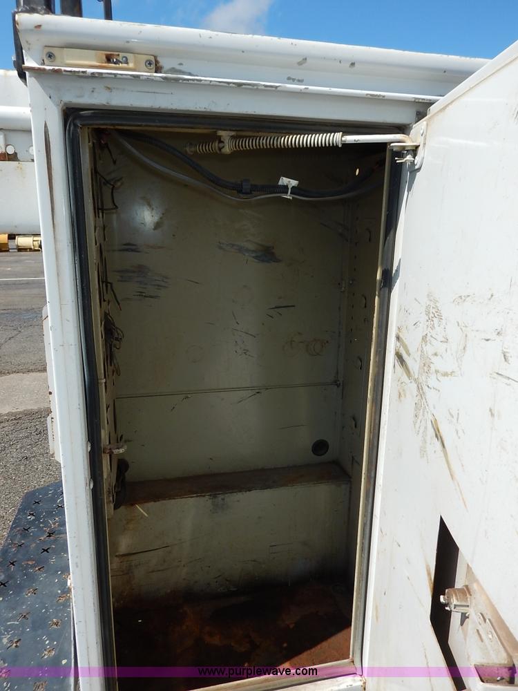 image for item J6425 2008 Ford F250 Super Duty XLT SuperCab utility truck