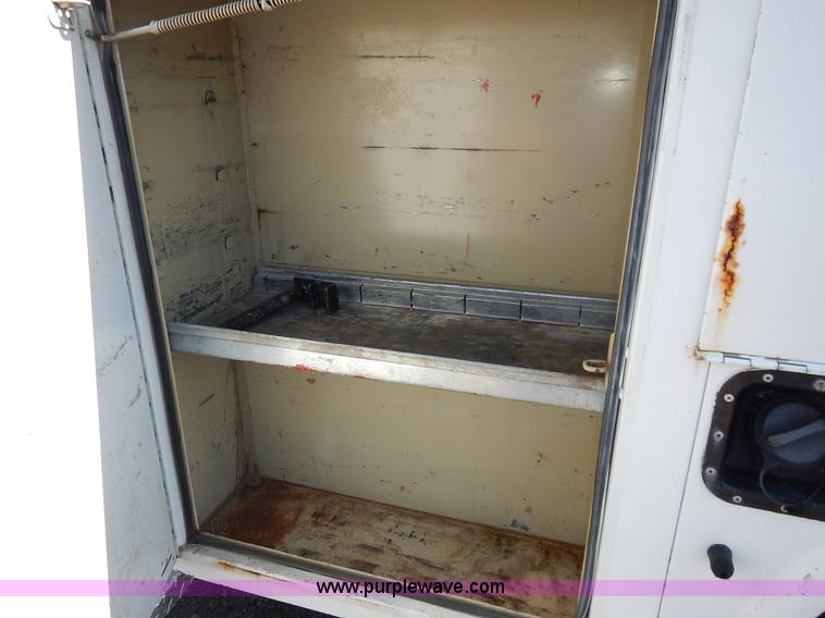 image for item J6425 2008 Ford F250 Super Duty XLT SuperCab utility truck