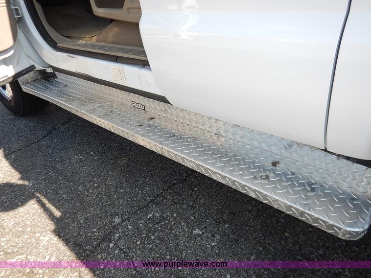 image for item J6425 2008 Ford F250 Super Duty XLT SuperCab utility truck