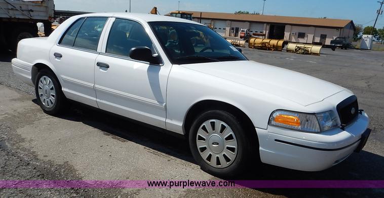 image for item J6426 2010 Ford Crown Victoria Police Interceptor