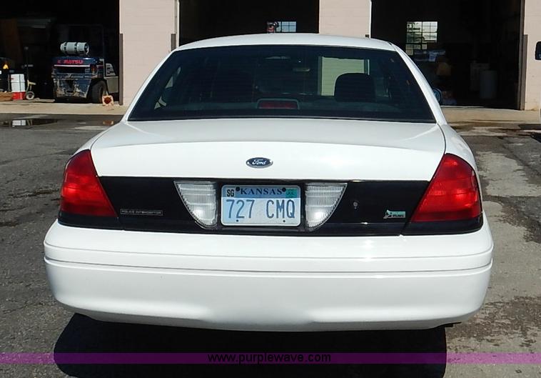 image for item J6426 2010 Ford Crown Victoria Police Interceptor