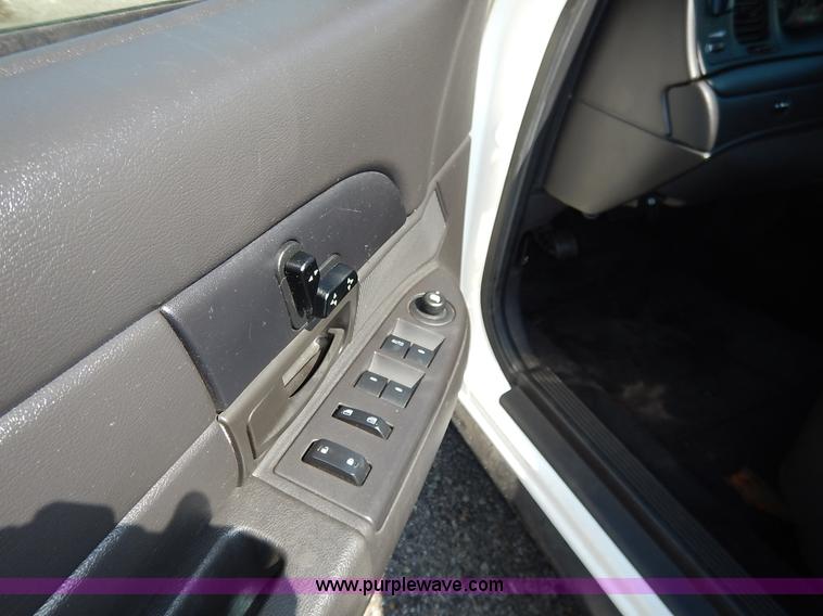 image for item J6426 2010 Ford Crown Victoria Police Interceptor