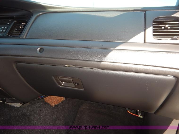 image for item J6426 2010 Ford Crown Victoria Police Interceptor