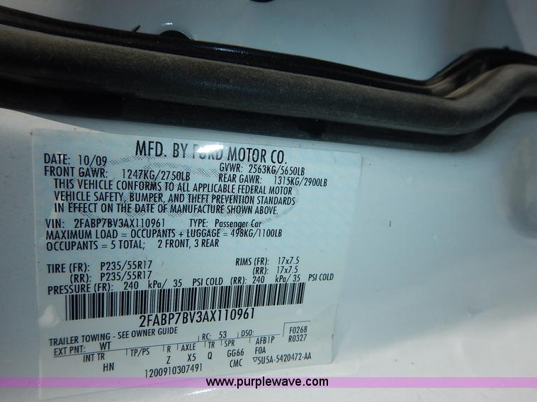 image for item J6426 2010 Ford Crown Victoria Police Interceptor