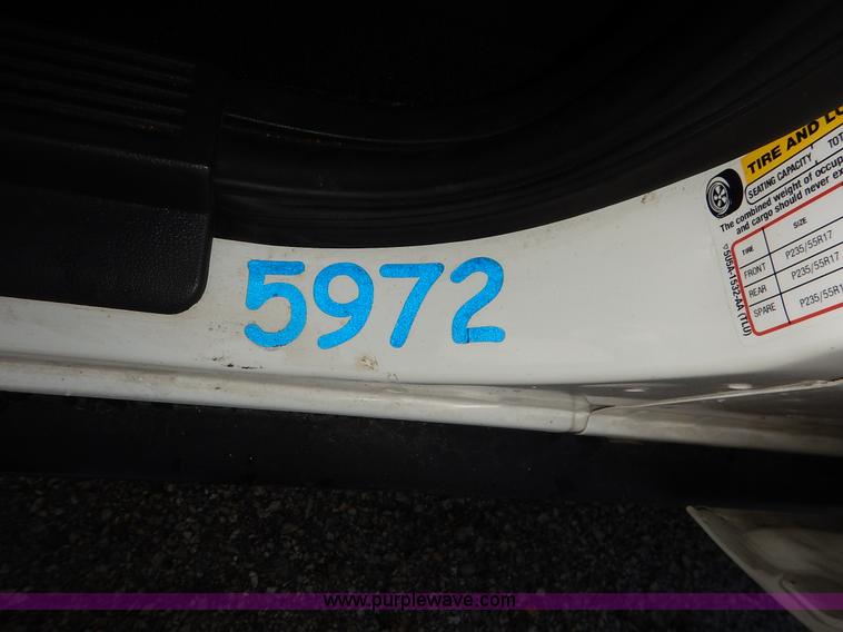 image for item J6426 2010 Ford Crown Victoria Police Interceptor