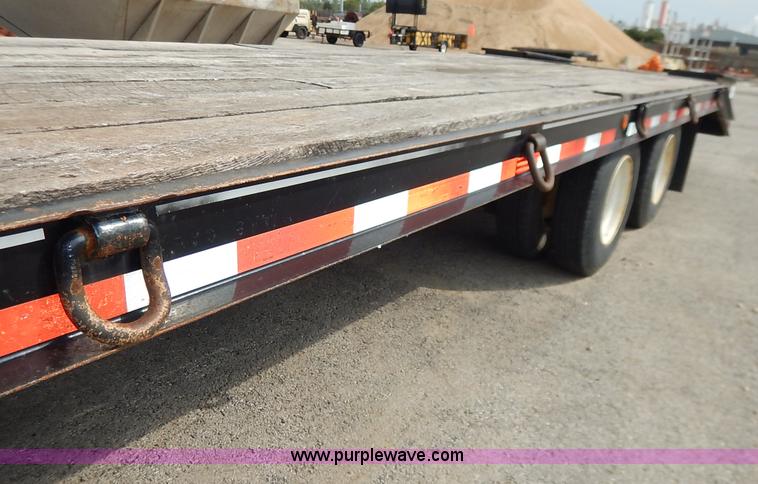 image for item J6428 2005 Felling FT-32 equipment trailer