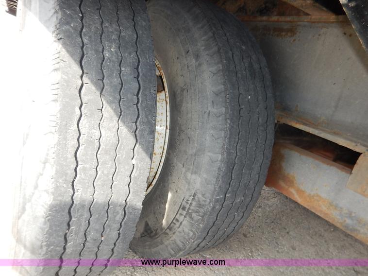 image for item J6428 2005 Felling FT-32 equipment trailer