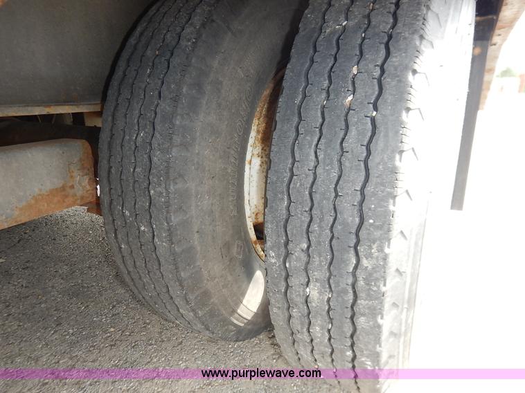 image for item J6428 2005 Felling FT-32 equipment trailer