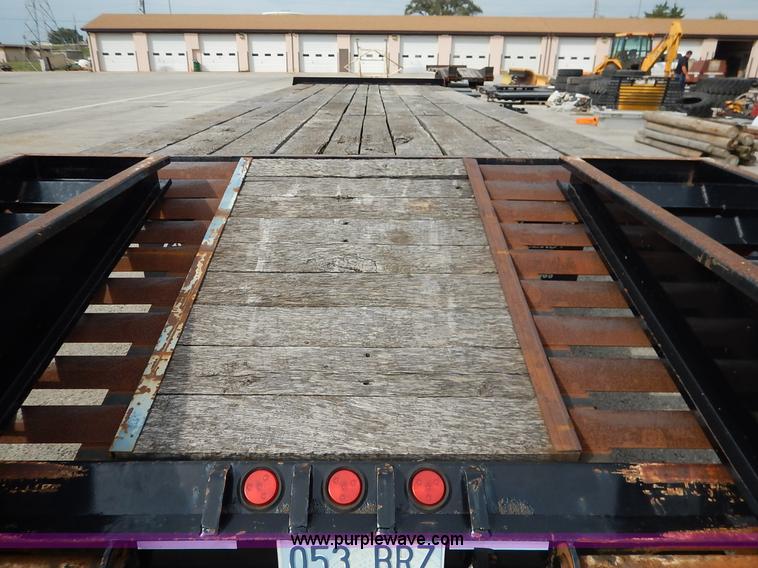 image for item J6428 2005 Felling FT-32 equipment trailer