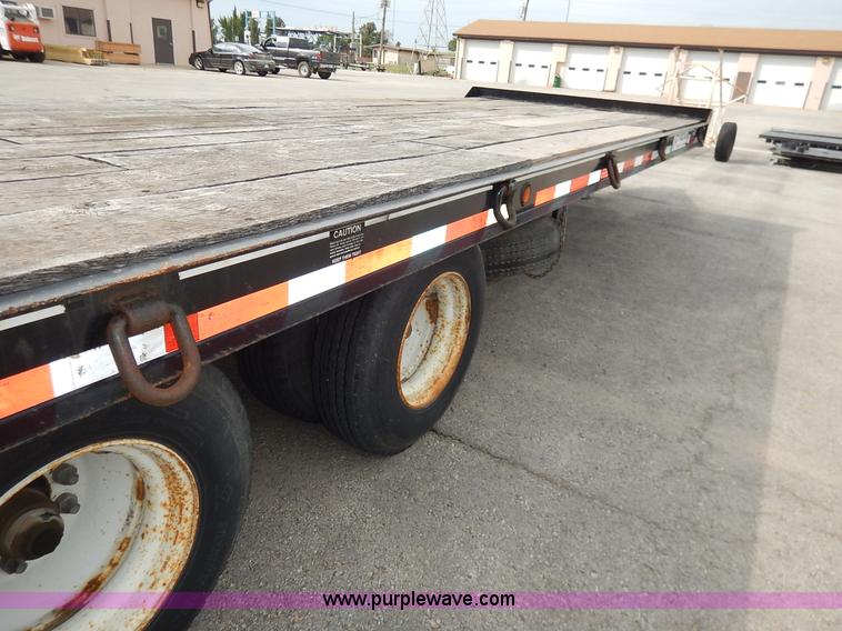 image for item J6428 2005 Felling FT-32 equipment trailer