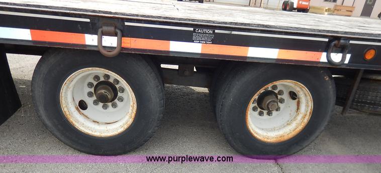 image for item J6428 2005 Felling FT-32 equipment trailer