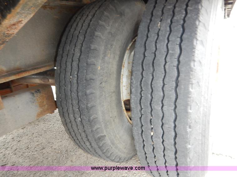 image for item J6428 2005 Felling FT-32 equipment trailer