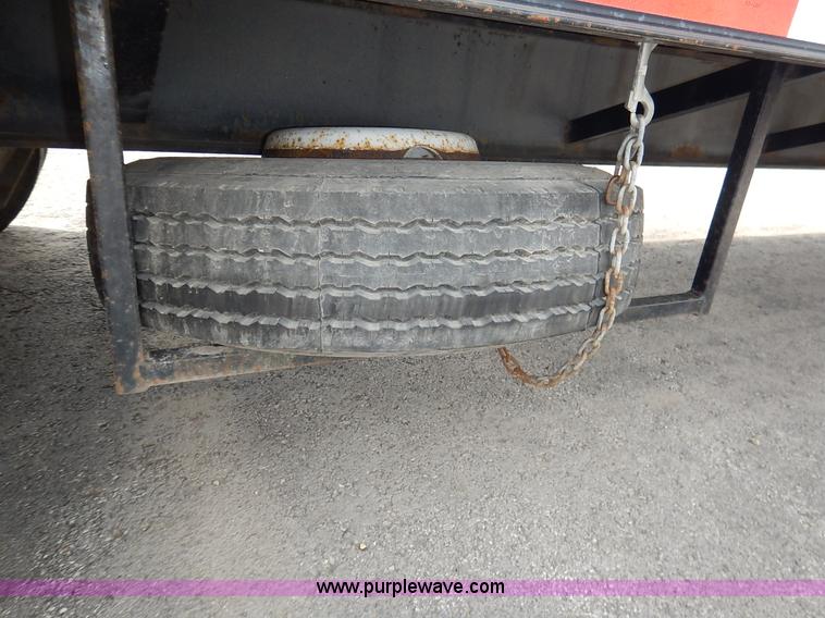 image for item J6428 2005 Felling FT-32 equipment trailer