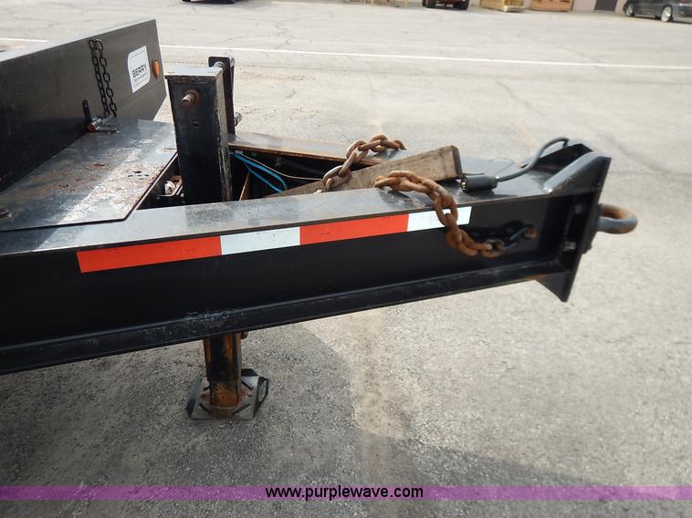 image for item J6428 2005 Felling FT-32 equipment trailer