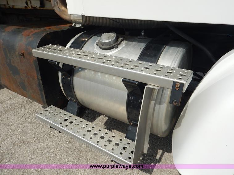 image for item K1680 2005 Sterling L7500 dump truck