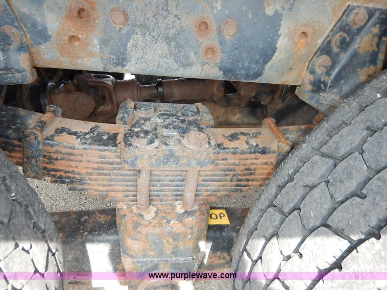 image for item K1680 2005 Sterling L7500 dump truck