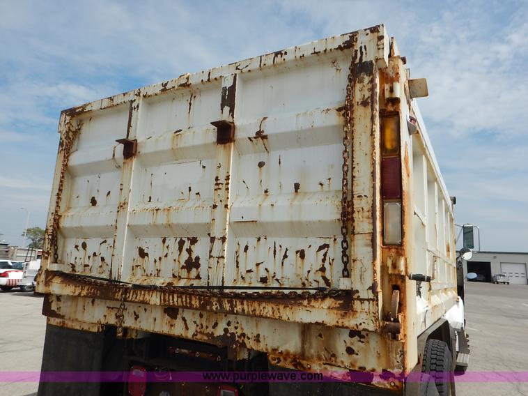 image for item K1680 2005 Sterling L7500 dump truck