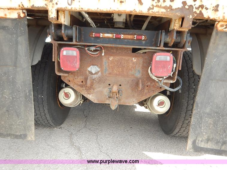 image for item K1680 2005 Sterling L7500 dump truck