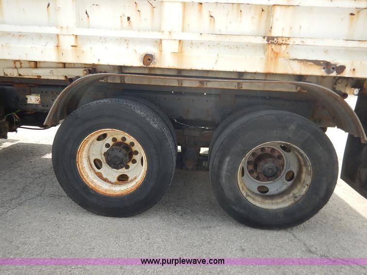 image for item K1680 2005 Sterling L7500 dump truck