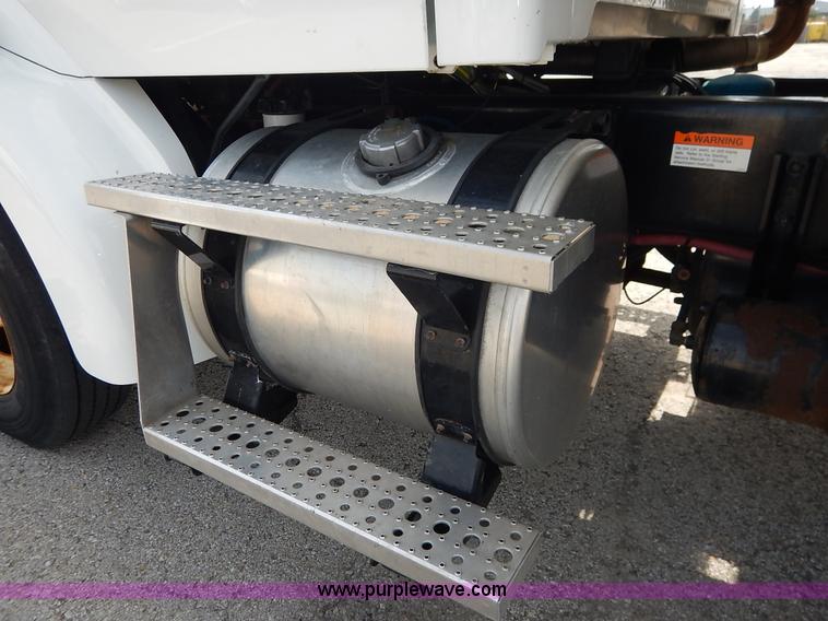 image for item K1680 2005 Sterling L7500 dump truck