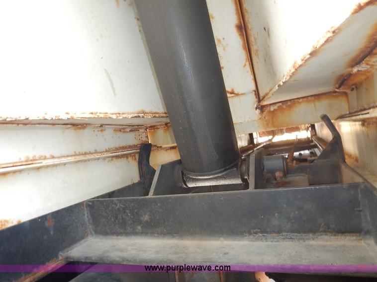 image for item K1680 2005 Sterling L7500 dump truck