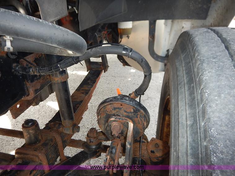 image for item K1680 2005 Sterling L7500 dump truck