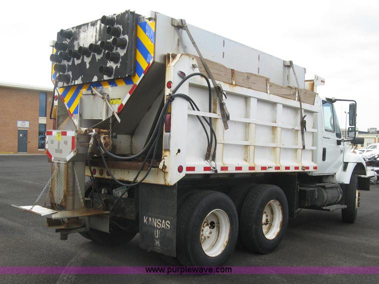 image for item L6345 2004 International 7400 dump truck