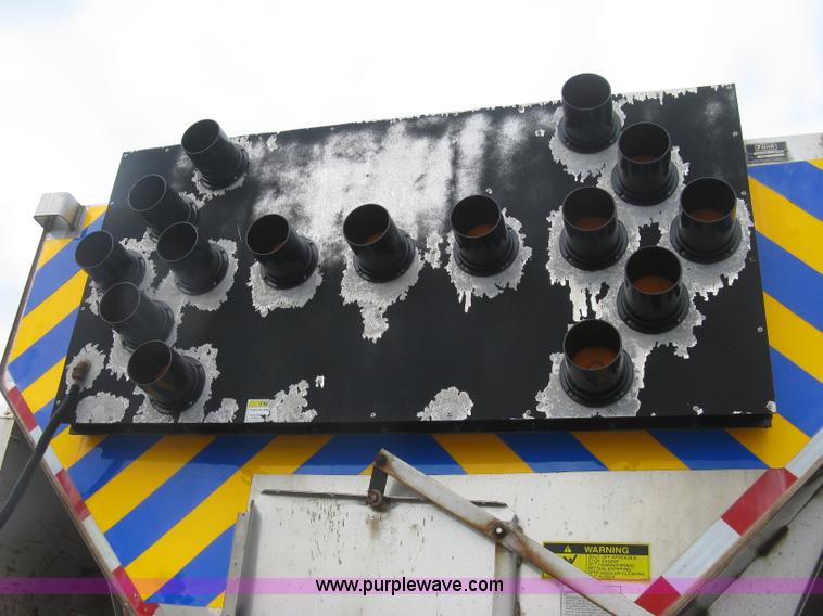 image for item L6345 2004 International 7400 dump truck