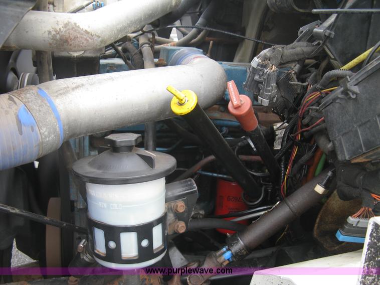 image for item L6345 2004 International 7400 dump truck