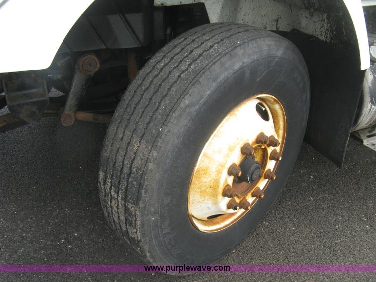 image for item L6345 2004 International 7400 dump truck